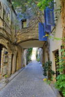 /album/la-vida-una-magnifica/calle-en-antibes-francia-jpg/